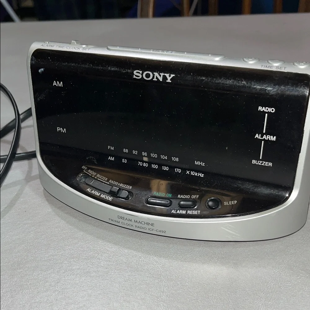 Sony Dream Machine AM/FM Radio - Black and White